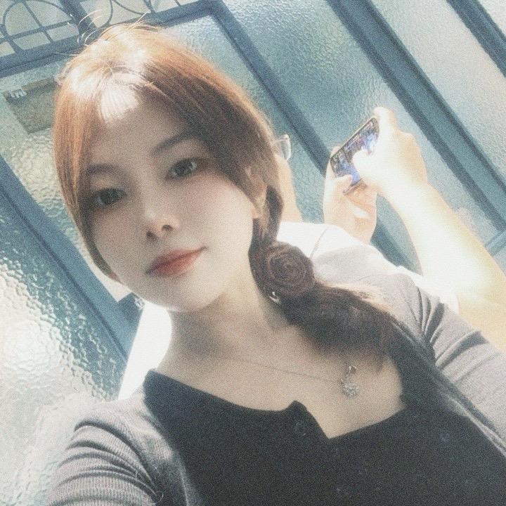 小苗喵喵喵🐱