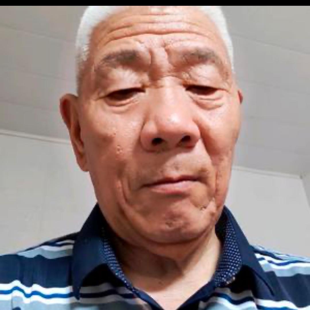 保温杯里泡枸杞