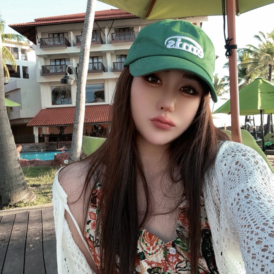 帽子姐姐李依宸