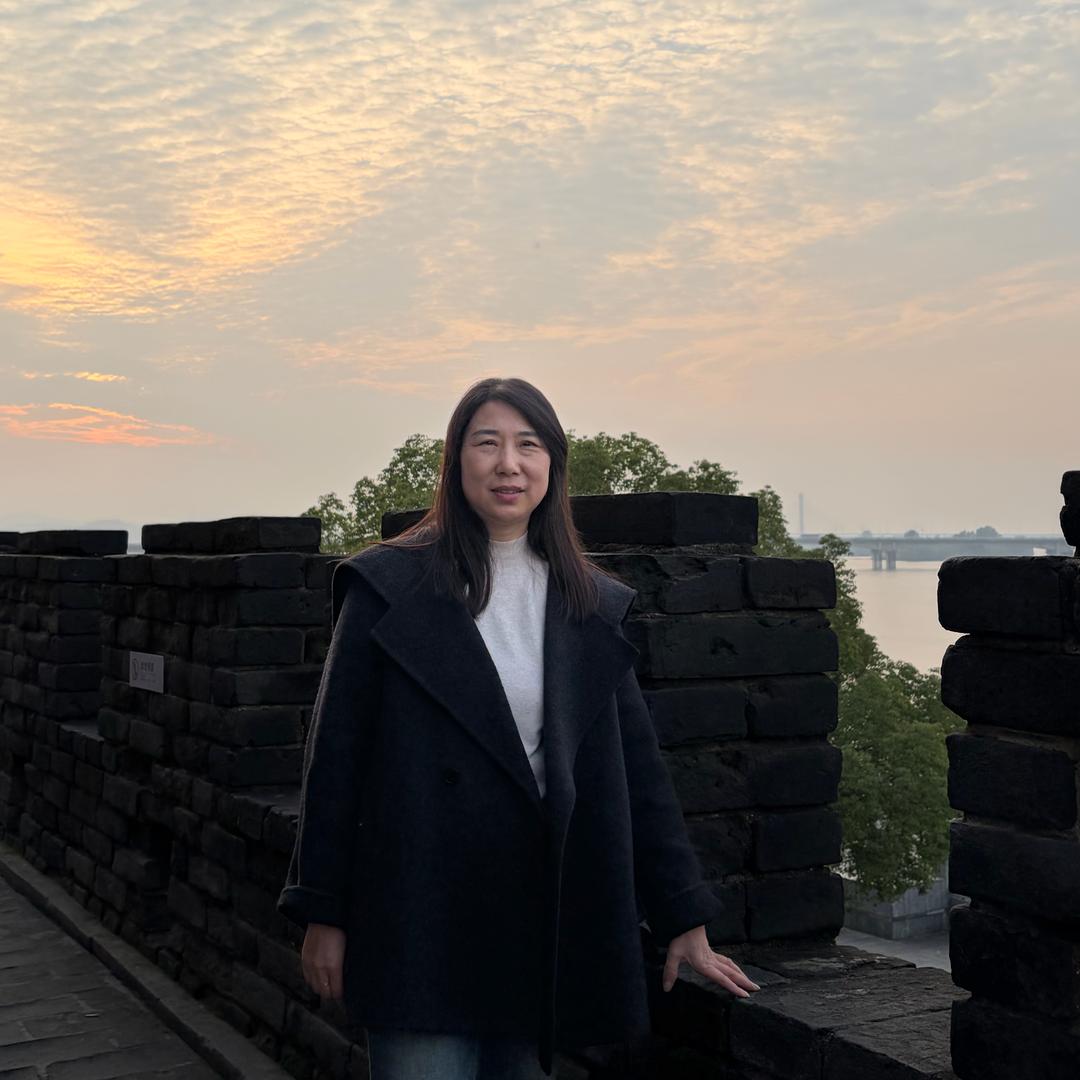 秀儿(手舞)