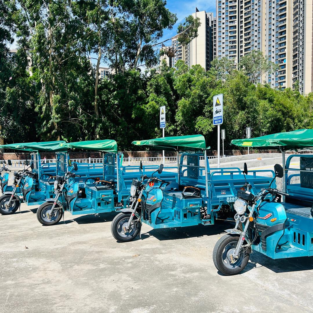 万通驾校：余伟钟