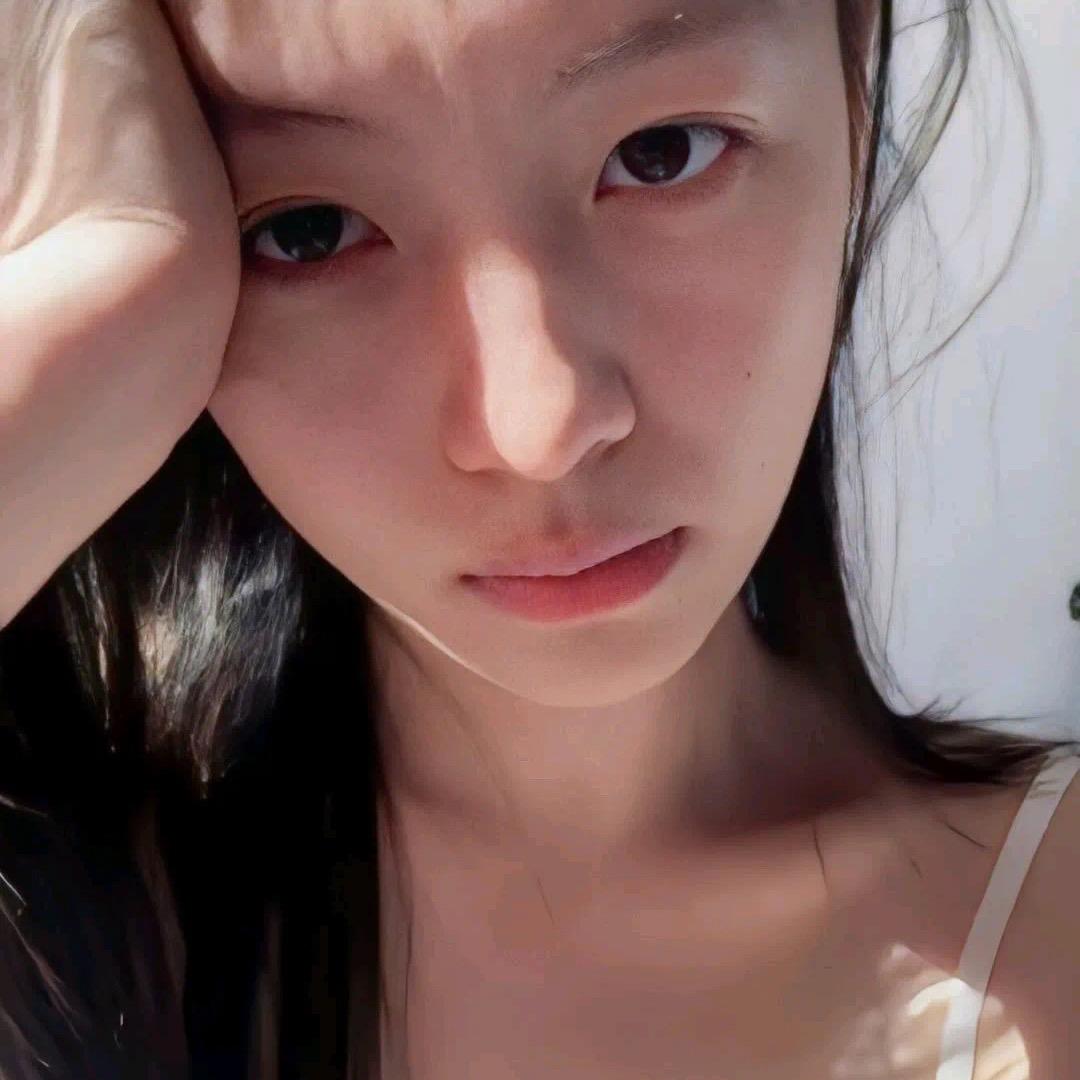 花花吖.