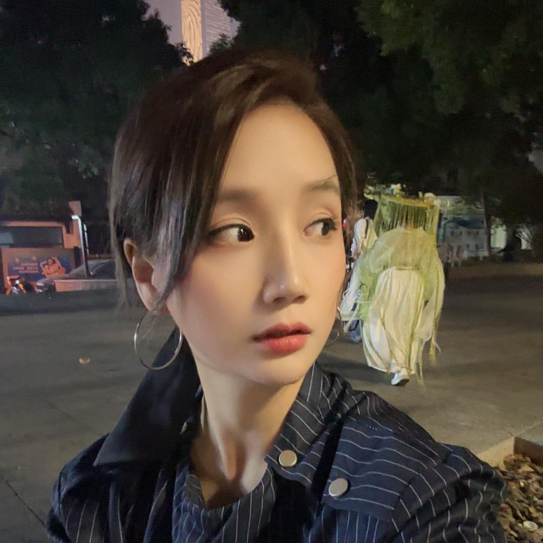 爱看演唱会的姑娘