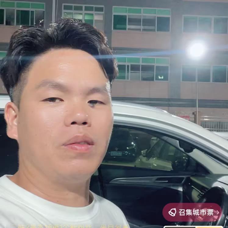 深圳市龙岗区阿表二手车销售部1