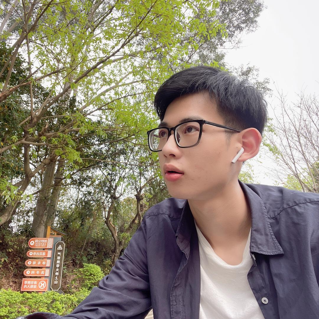 爱吃热豆腐的boy