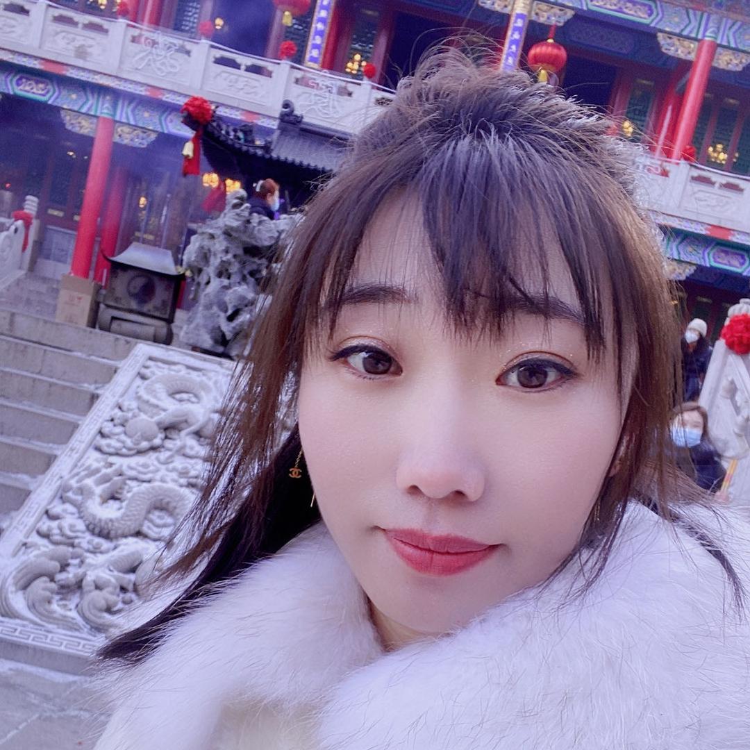 月半君君吖服饰