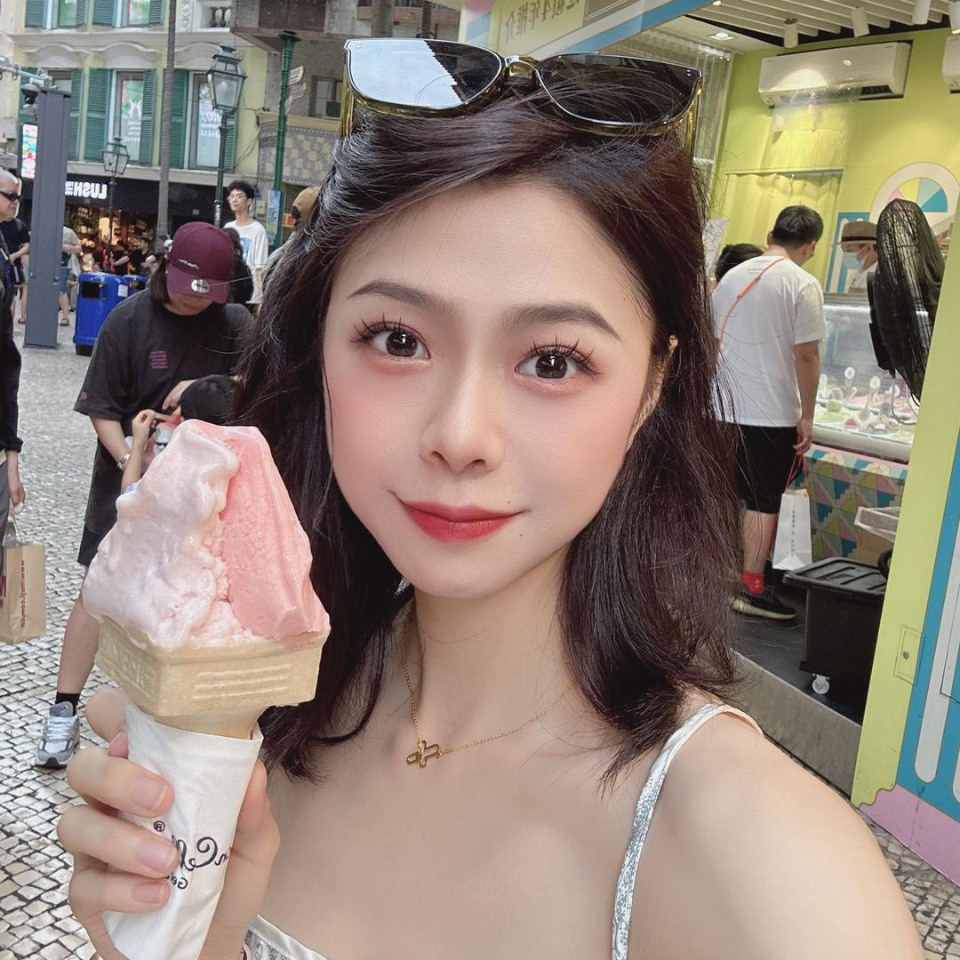 会飞的兔子君🐰