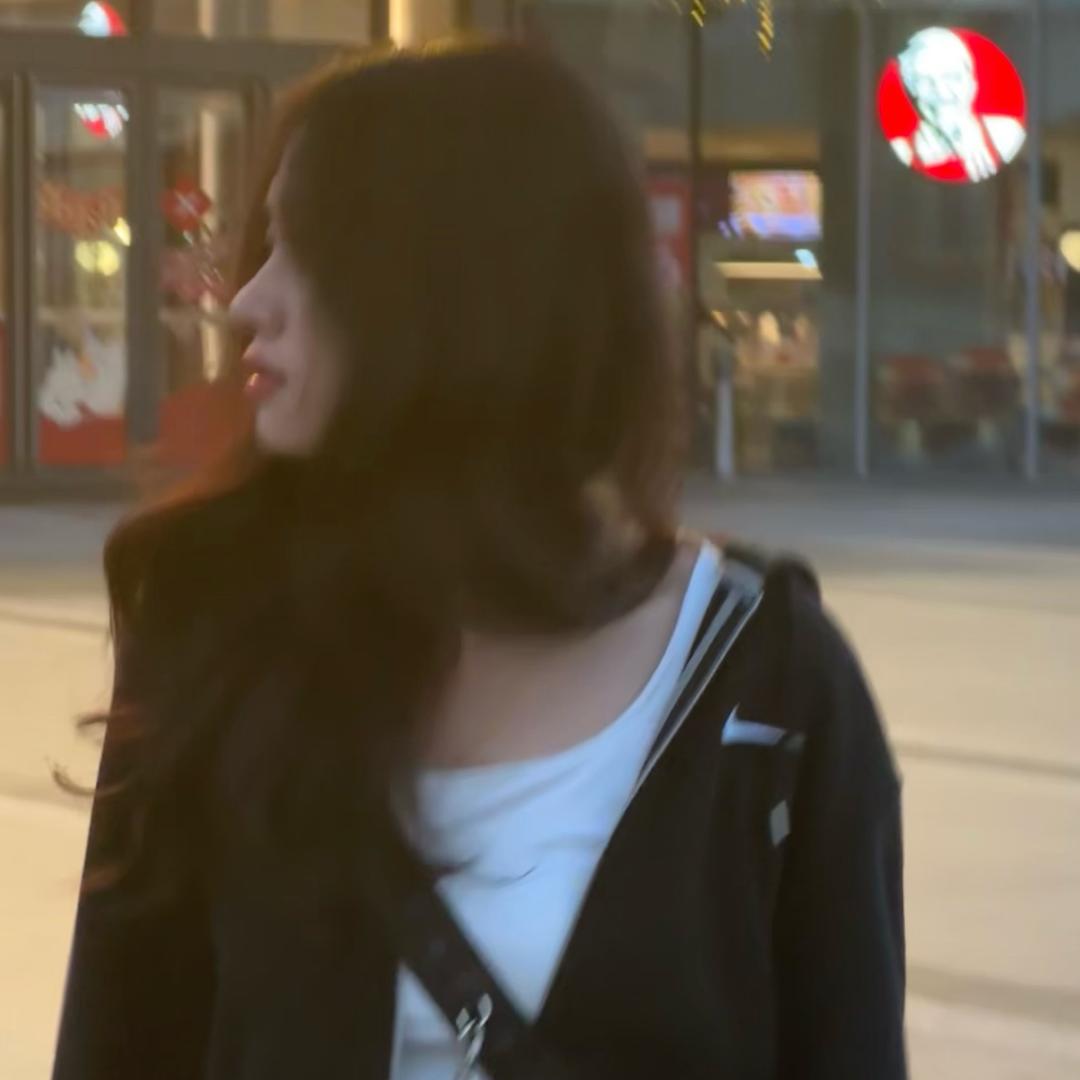 小妮盗梦