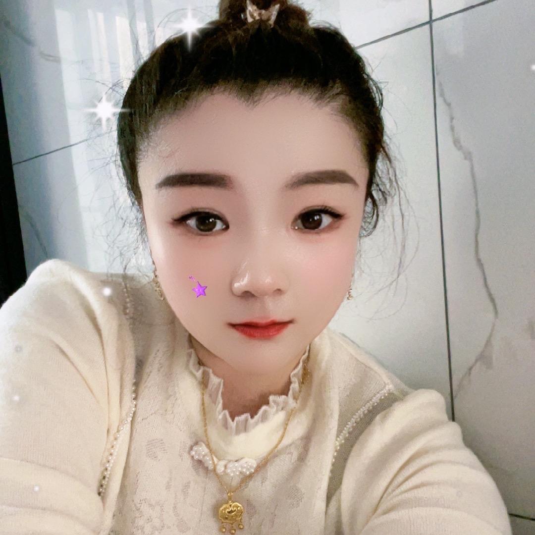 两个羽绒服的妈妈