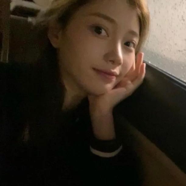 莞尔：）