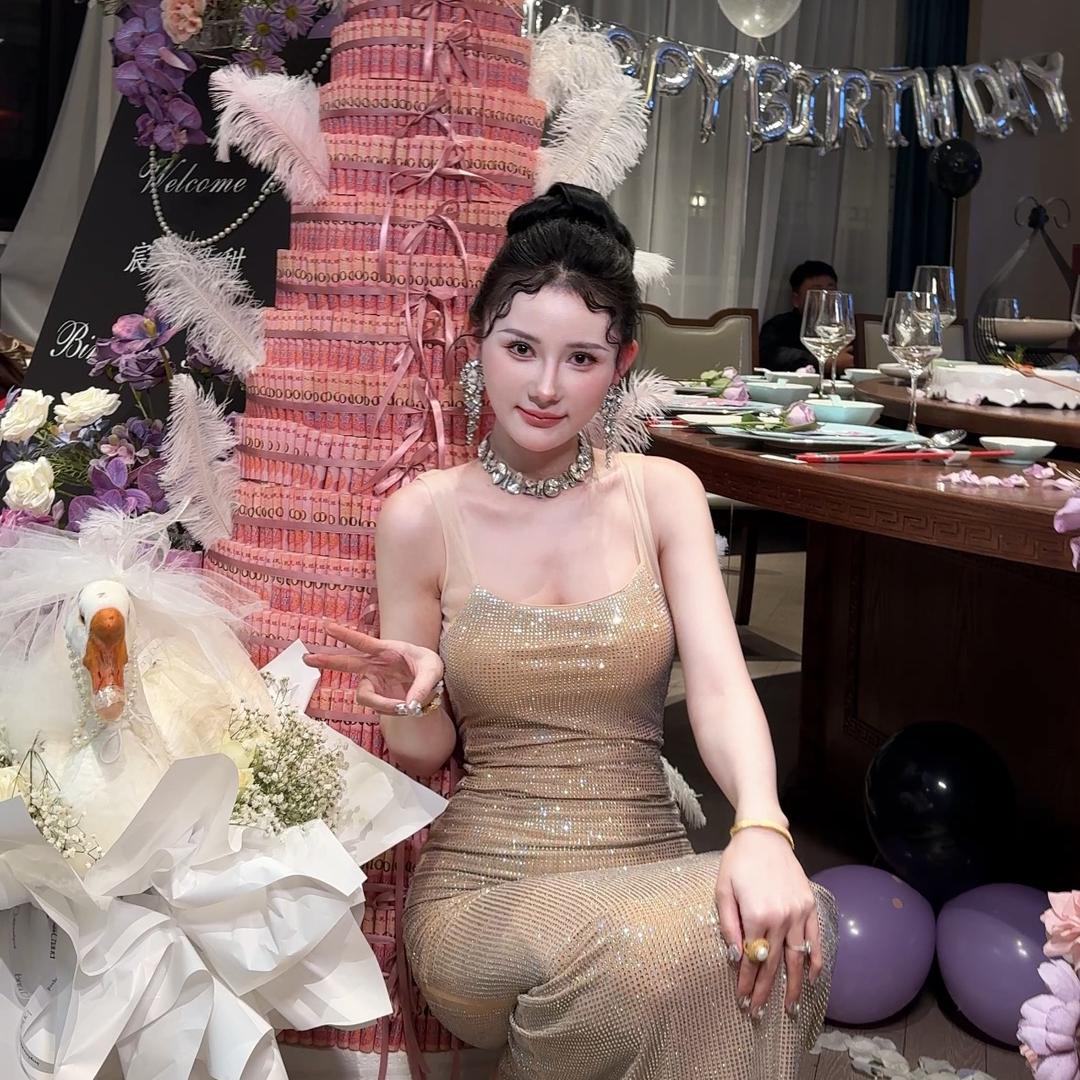 小彤妹妹（团队纳新）