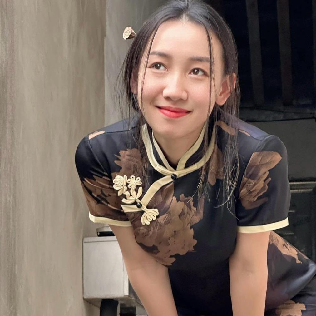 三分之二女红。