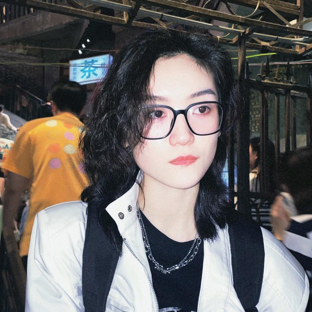 白林清清