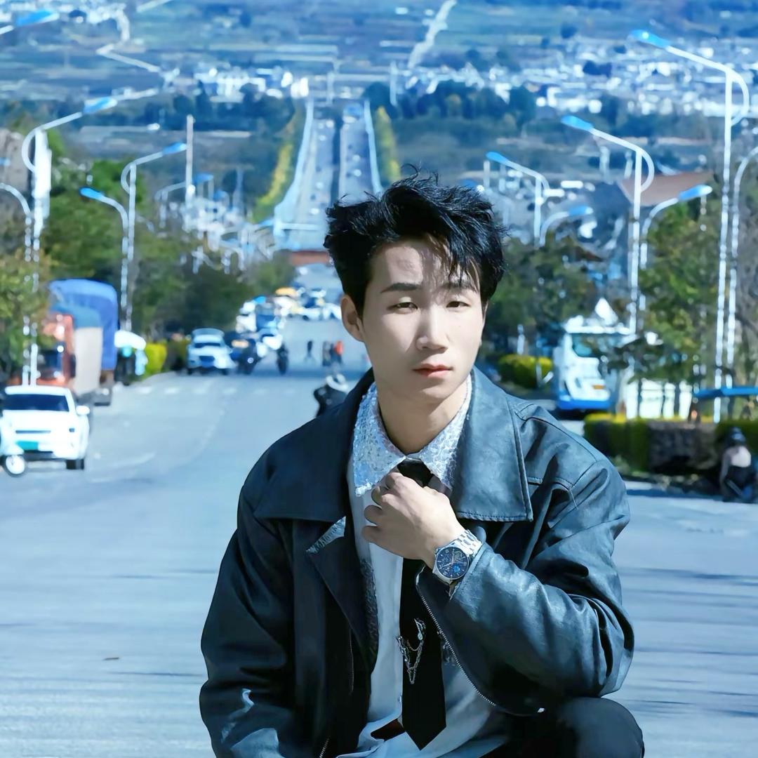 大理概念专注发型设计小熊