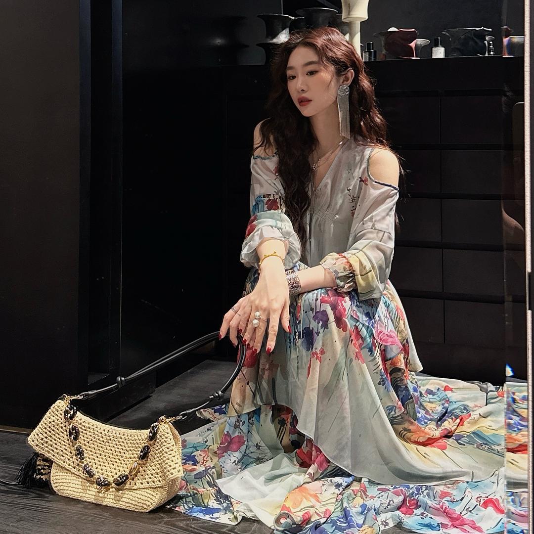 三吉黑花百变穿搭