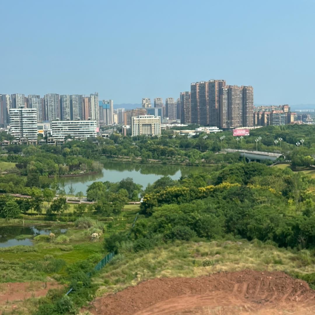 小余探房
