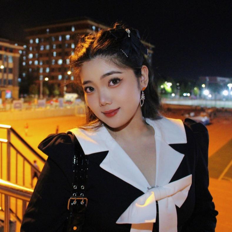 越吃越瘦的美人豚豚🐬