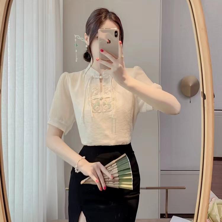 菁菁森林服饰女装专卖店