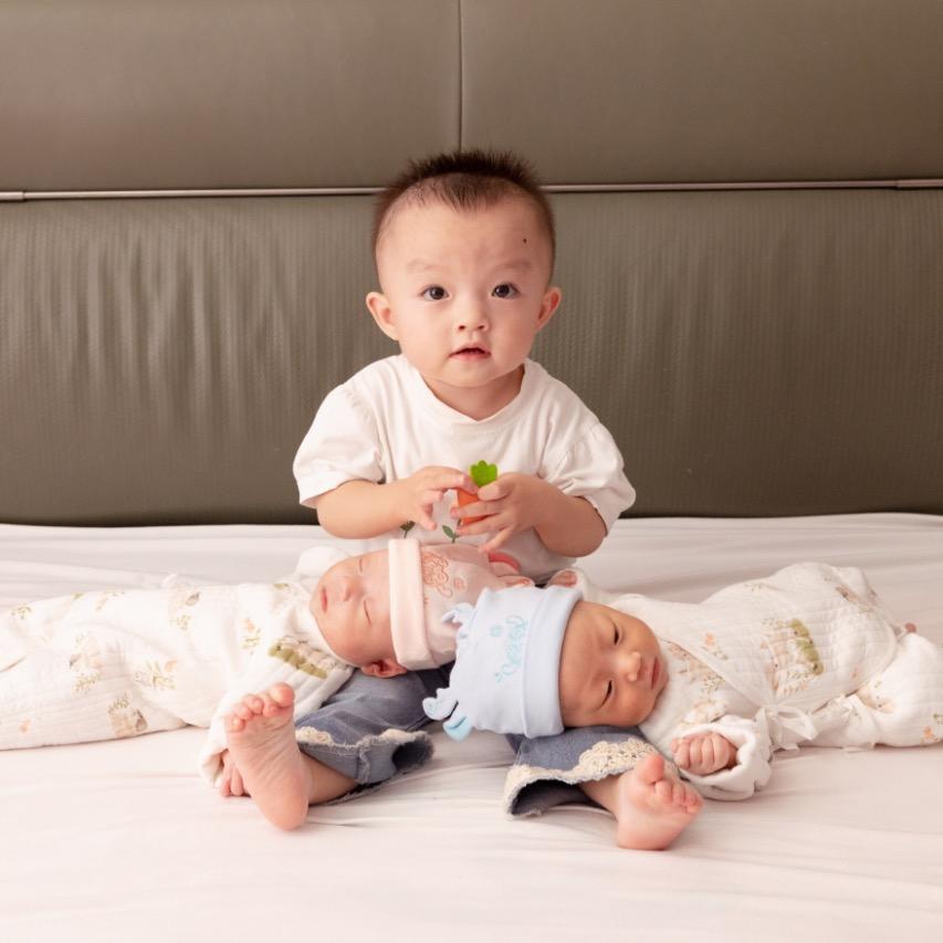 艺  涵  宁  瑄麻麻（二胎龙凤胎月子