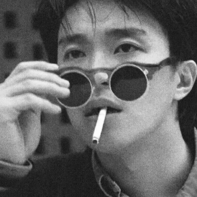 火辣前妻爱上夜场起酒器被迫离婚深夜痛哭