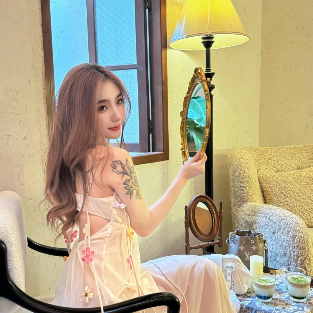 Gladys彤彤