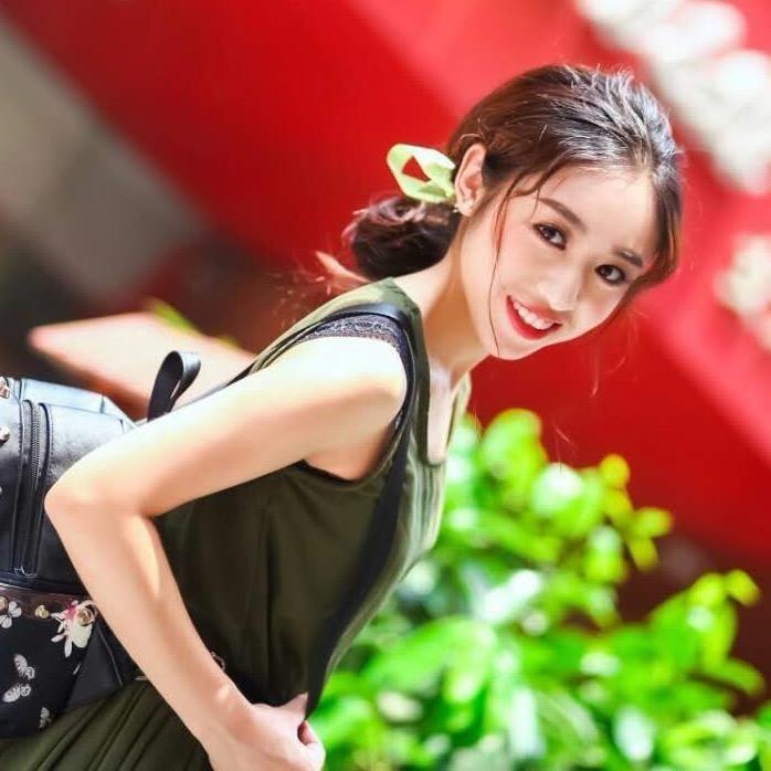 秋老师爱跳舞