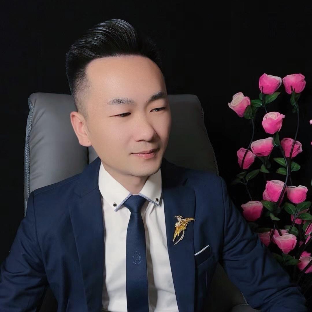 小凯倾听
