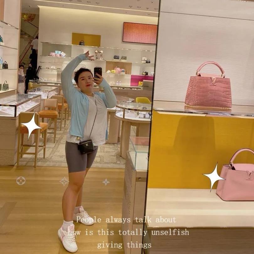 欧阳奢侈匯国际公馆 🛍️