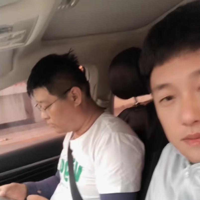地摊捡漏王员外