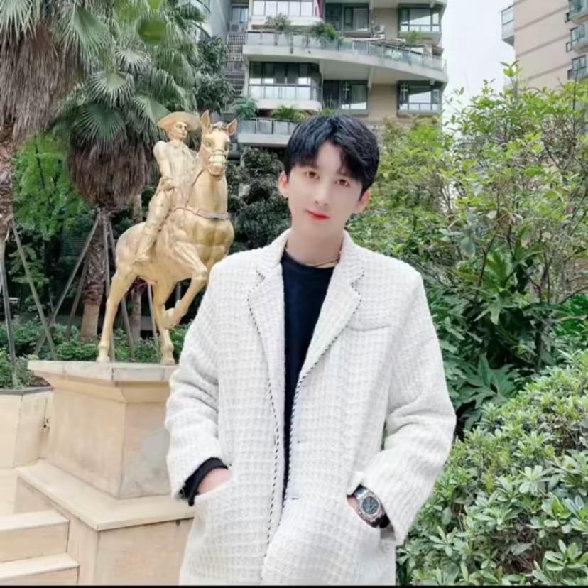 艾米丽，