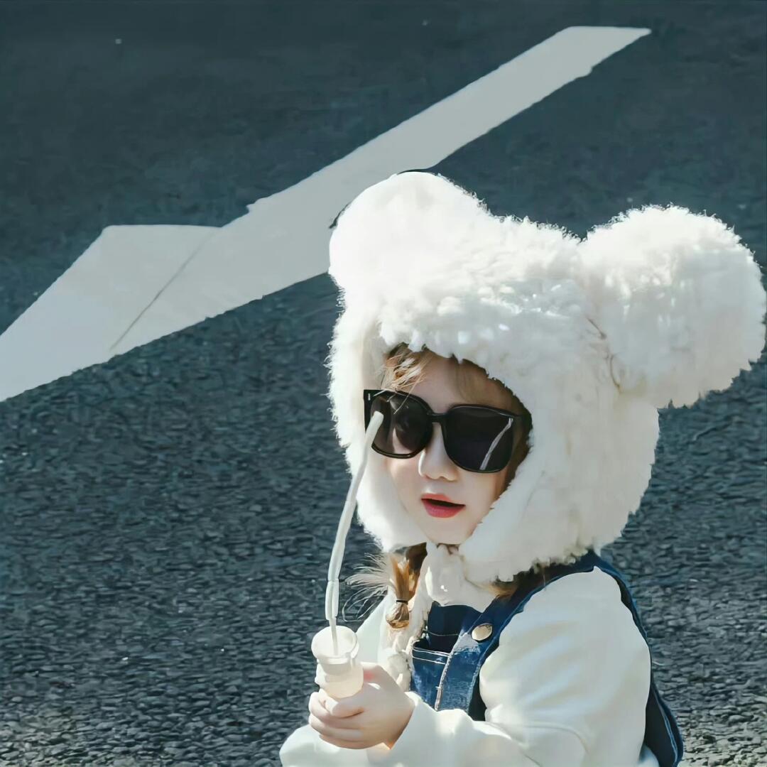 张一亿.