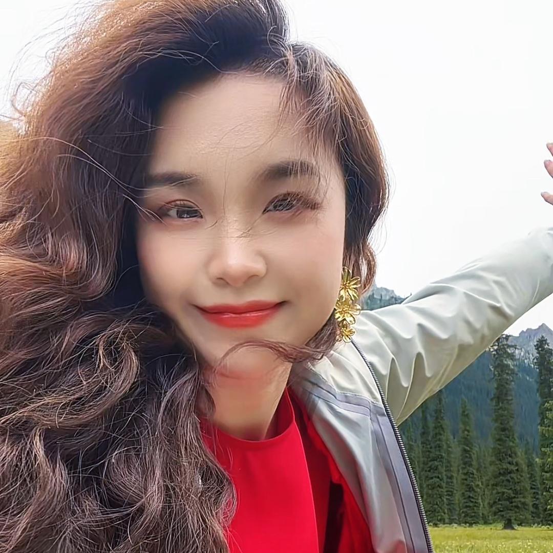 晓晴的私服