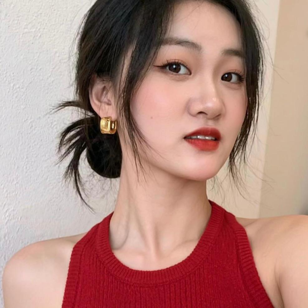 A.丫丫