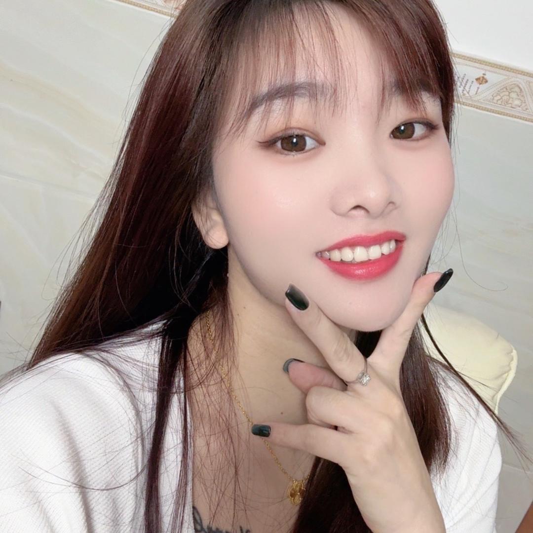 丽丽Li