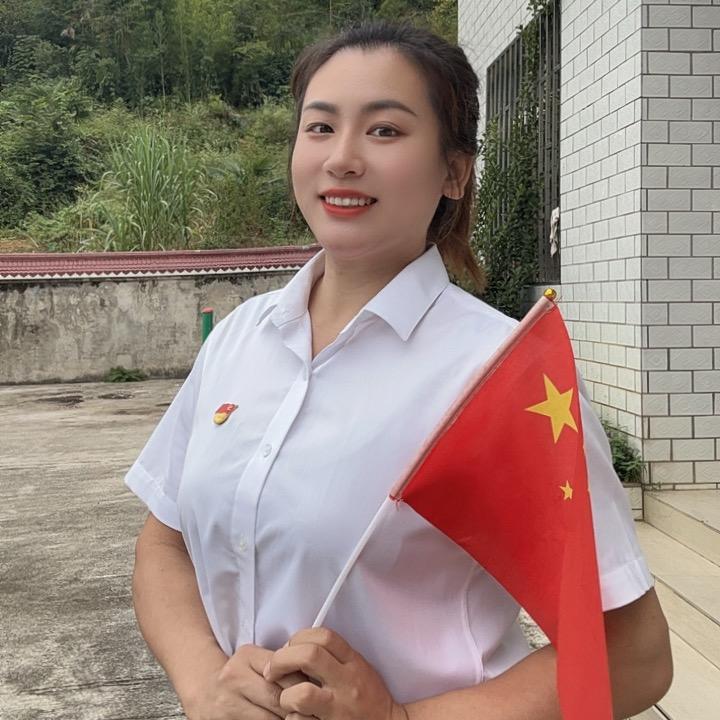 村后备干部小郑（助农）
