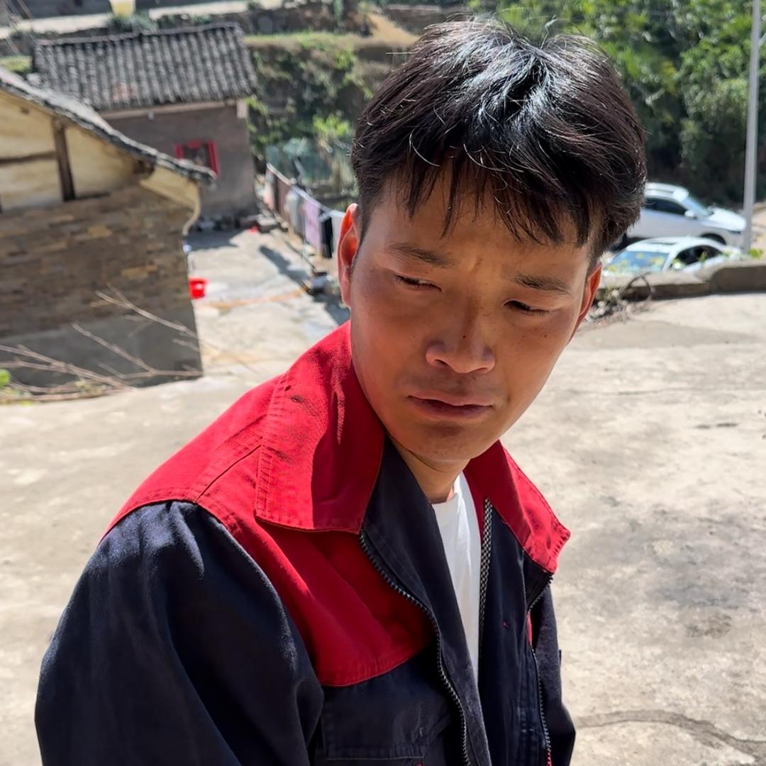 小帮  加油