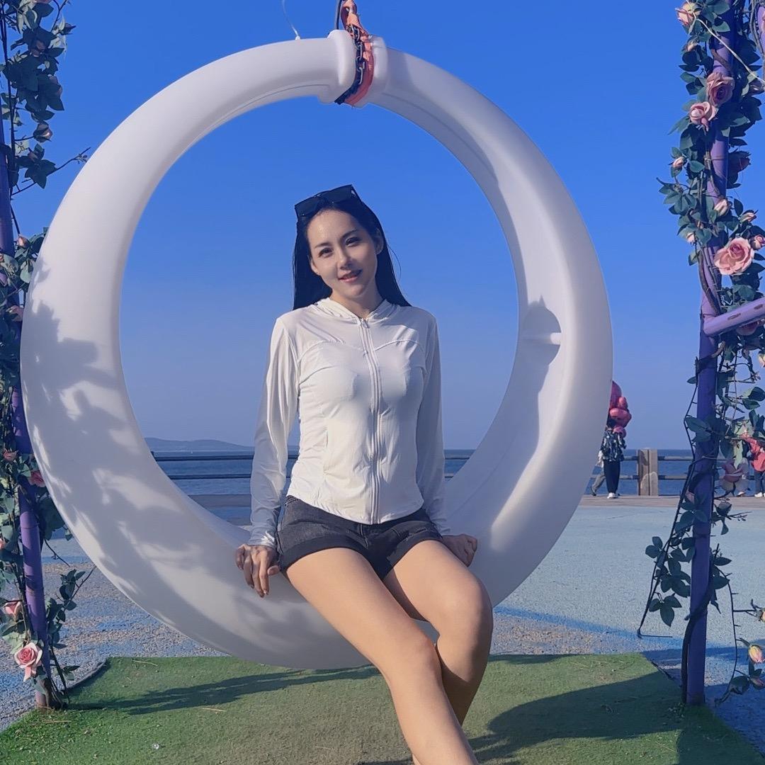 欢欢喜喜。