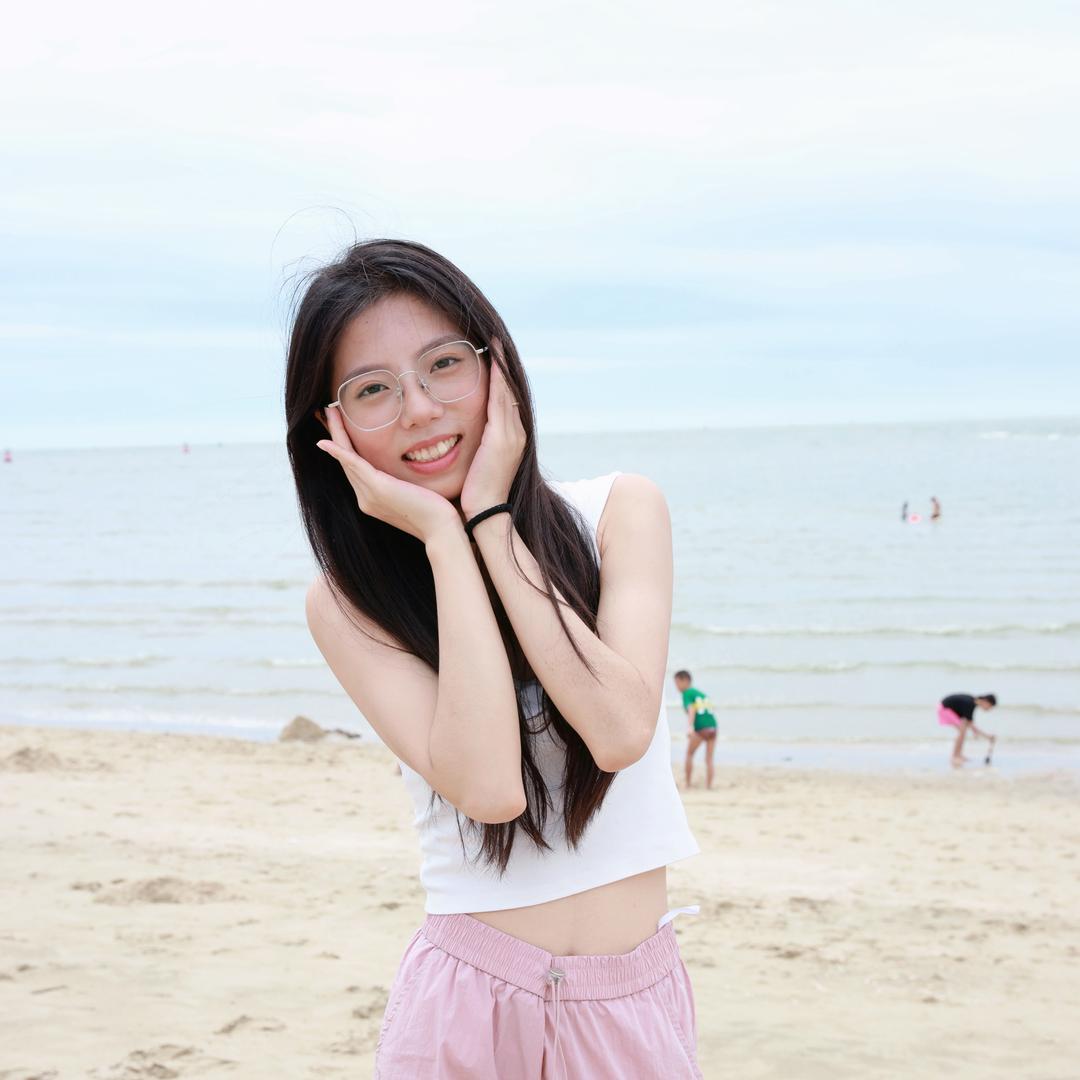 小怡leyi
