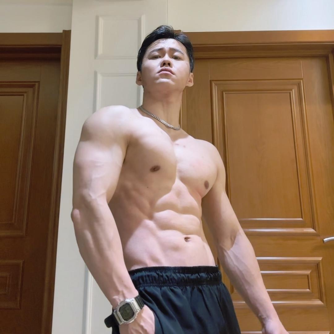 爱健身的小智