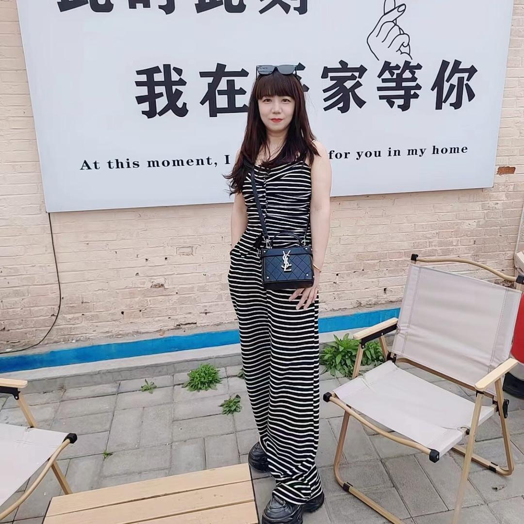 爱尚童装——刘老板