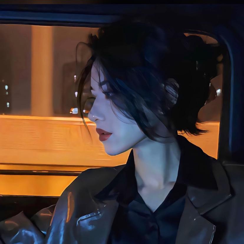 杨梅.