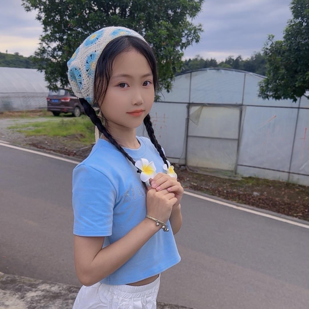 小妍妮