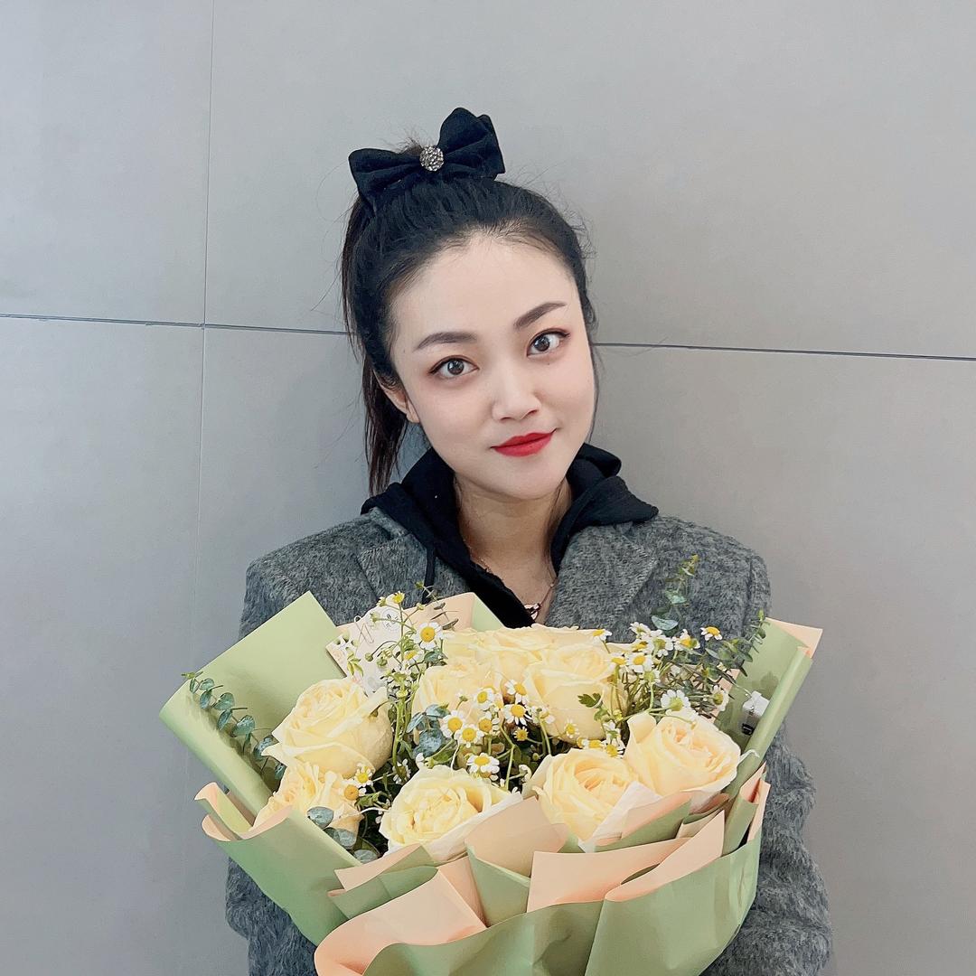 🥳叫我满满吧～