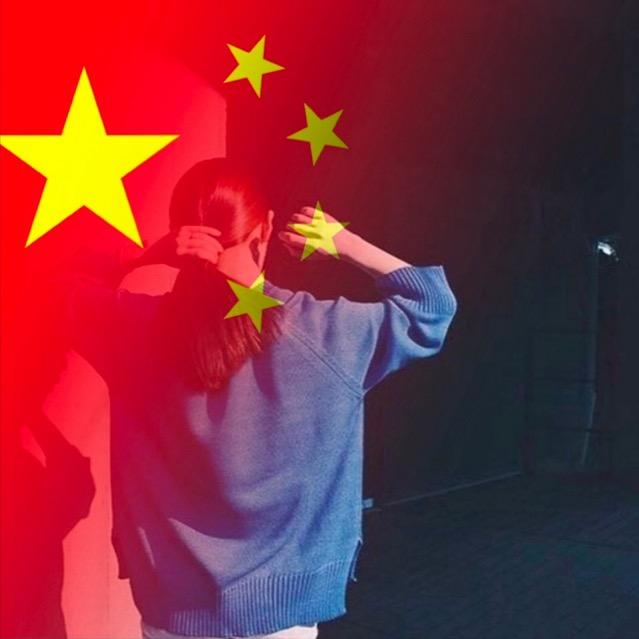 住在猪场旁边的猴