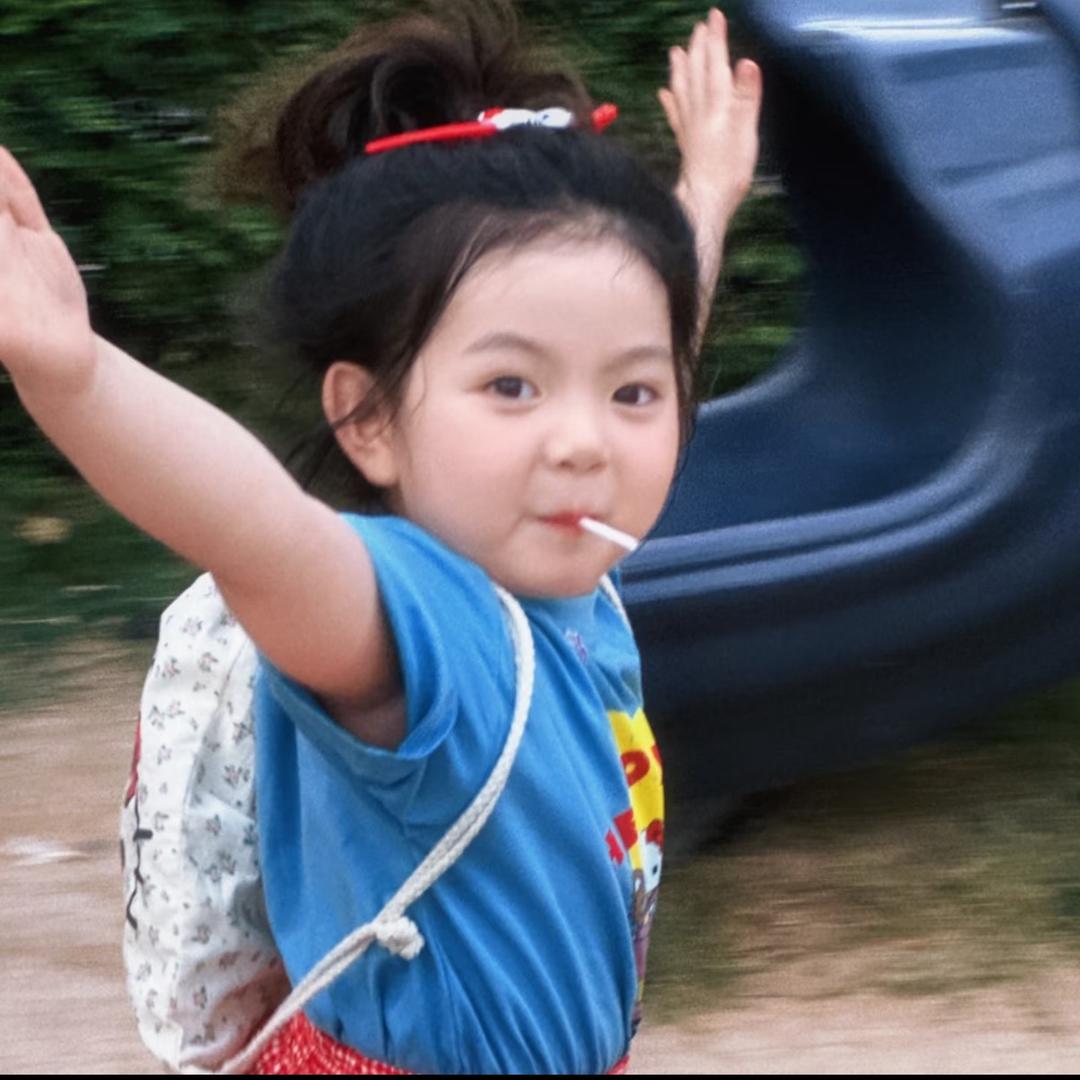 秋皛月 ☾