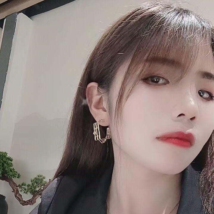 小卢同学👩‍🎓