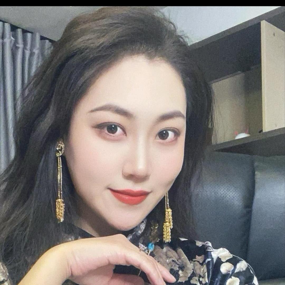 瑶瑶爱喝酒