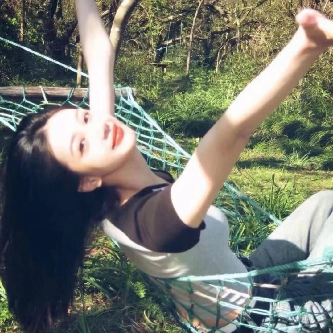 悠悠^
