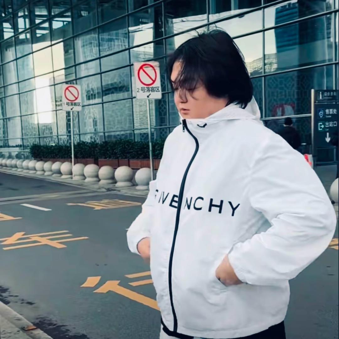 太太你也不想我们的事情被你丈夫知道吧