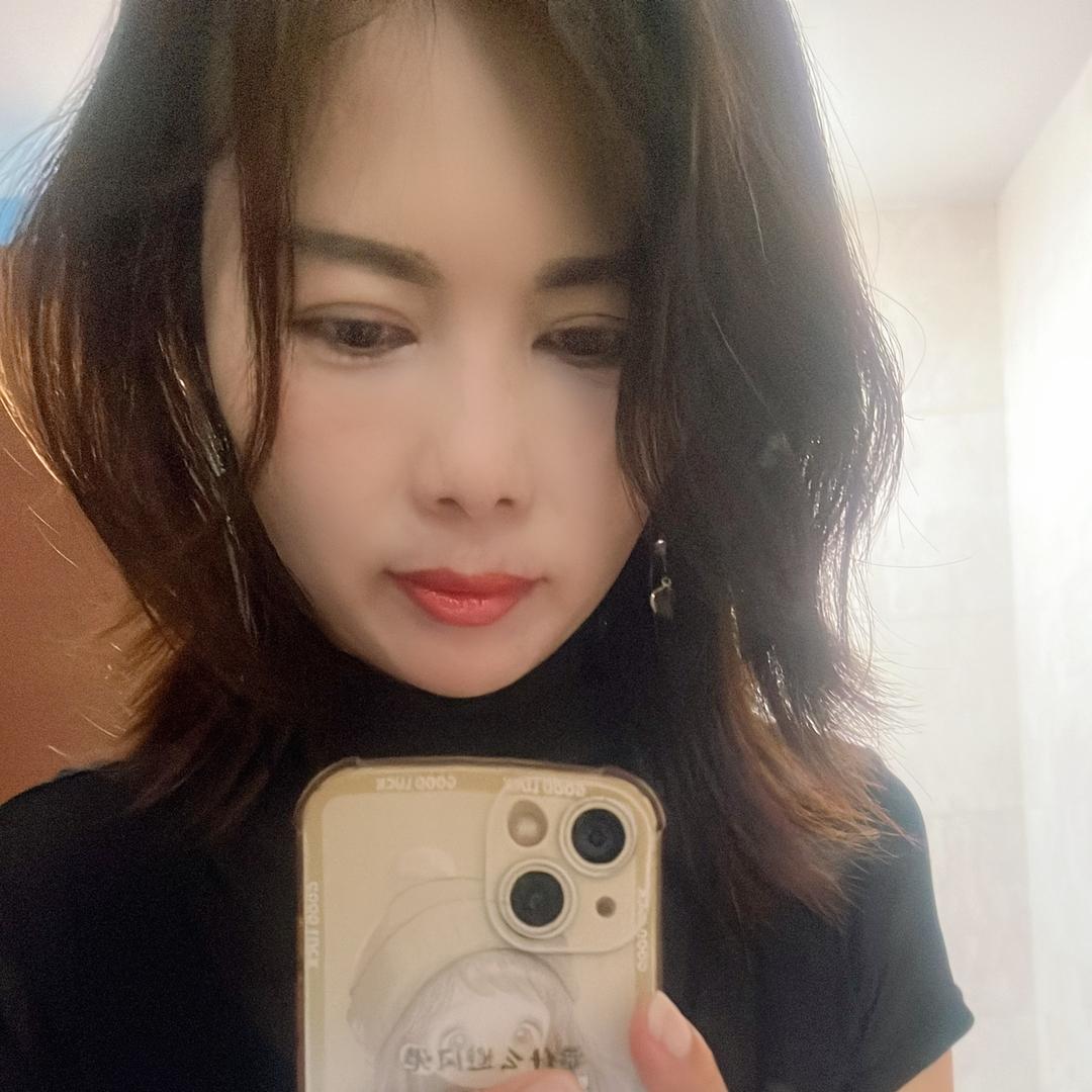 宋宋.